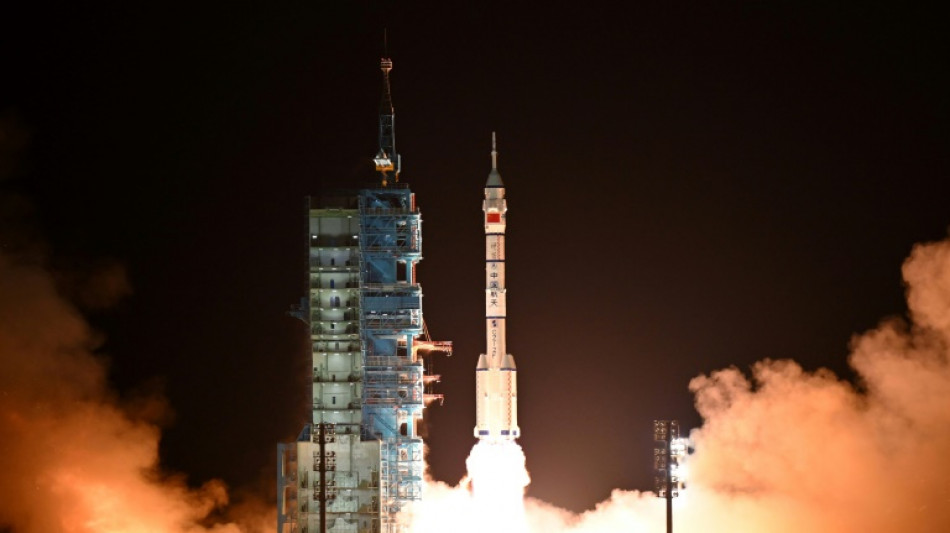 Regresan a tierra los astronautas chinos de la misión Shenzhou-19