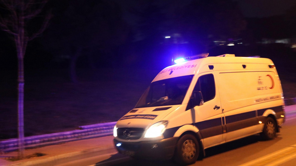 Sparatoria in un liceo turco, si suicida l'attentatore