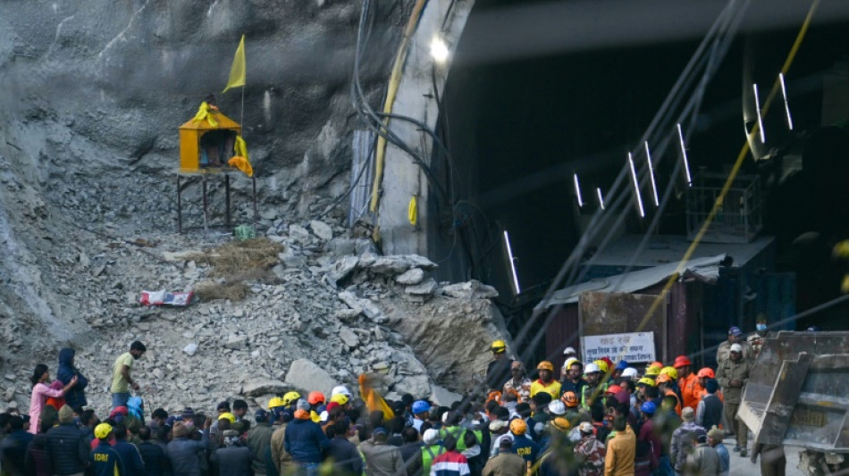 &Uacute;ltimos 14 metros para liberar a obreros atrapados en t&uacute;nel en India