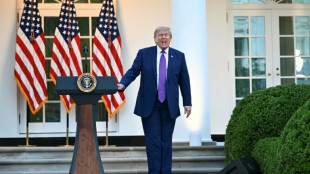 Trump anuncia que EEUU hablar&aacute; con Cuba, "un pa&iacute;s en quiebra"
