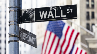 Wall Street peggiora, Dj -4,06%, Nasdaq -5,79%