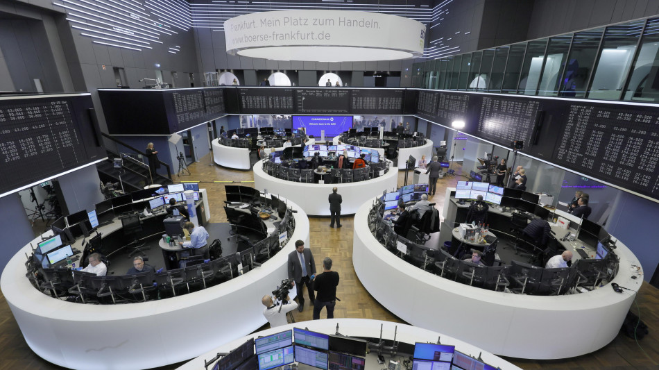 Borsa: l'Europa termina debole, Francoforte la peggiore (-1,37%)