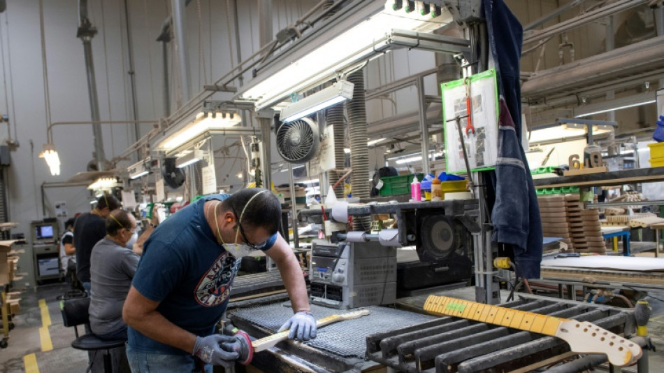 Leve alza del desempleo en EEUU mientras se mantiene creaci&oacute;n de puestos de trabajo