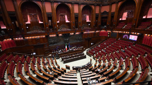 Manovra, il governo incassa la fiducia con 211 s&igrave;