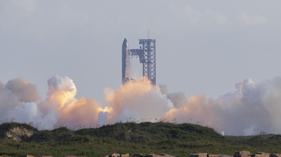 Iniziato l'11mo test di Starship, il razzo per Luna e Marte