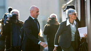 Rubiales afirma estar "totalmente seguro" de que Hermoso consinti&oacute; el beso