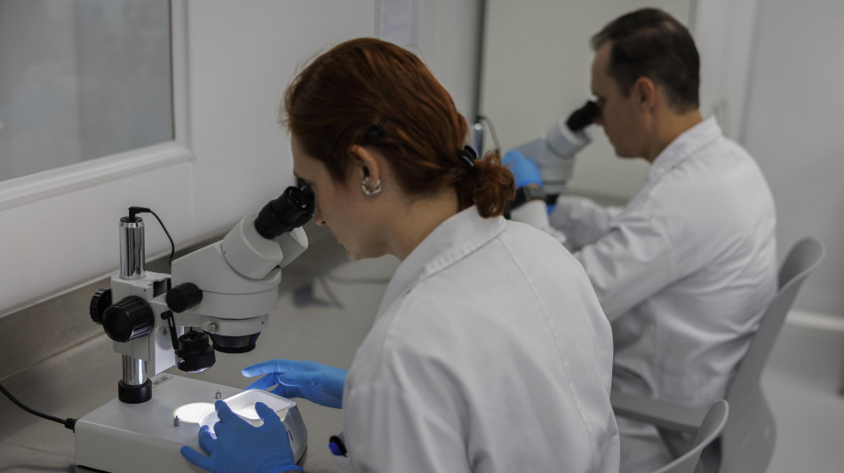 Morbida e sottile come un foglio, sviluppata una pelle artificiale per robot