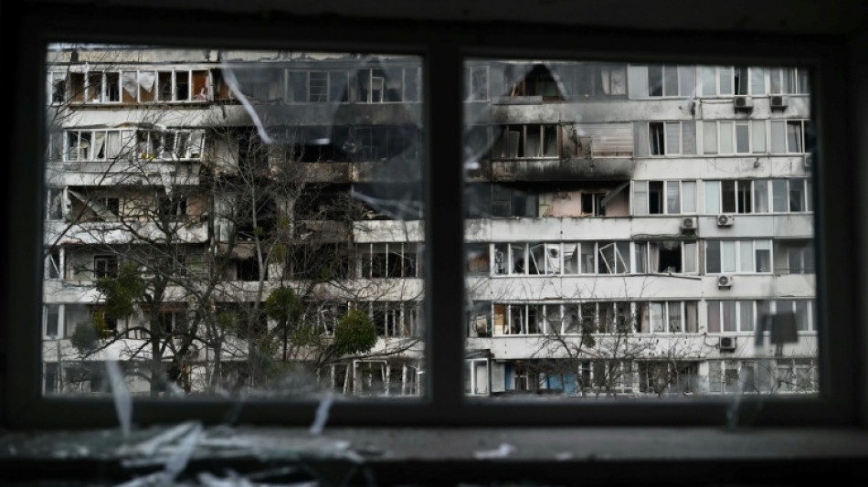 Russia hammers Kyiv as talks over US plan rumble on