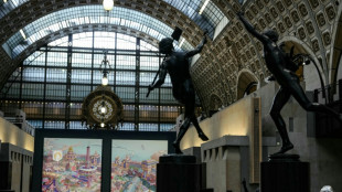 Un cartel "surrealista" en forma de d&iacute;ptico para los Juegos Ol&iacute;mpicos de Par&iacute;s-2024