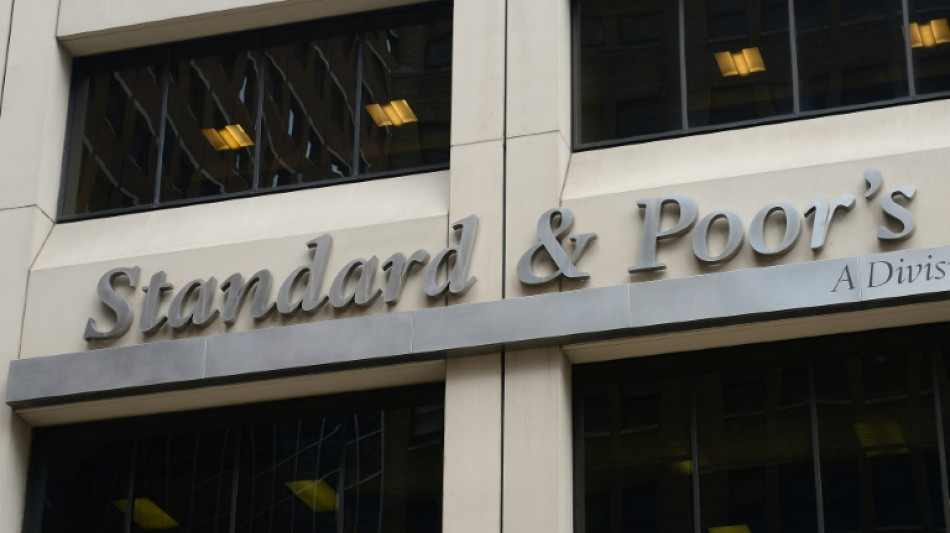 S&P rebaixa nota da Fran&ccedil;a por d&uacute;vidas sobre controle do d&eacute;ficit