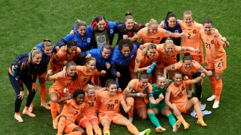 Holanda vence &Aacute;frica do Sul (2-0) e vai enfrentar Espanha nas quartas de final da Copa feminina