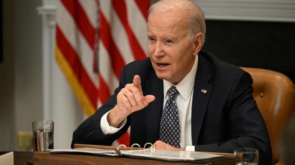 Biden acusa otra vez a los republicanos de tomar como "reh&eacute;n" a la econom&iacute;a de EEUU