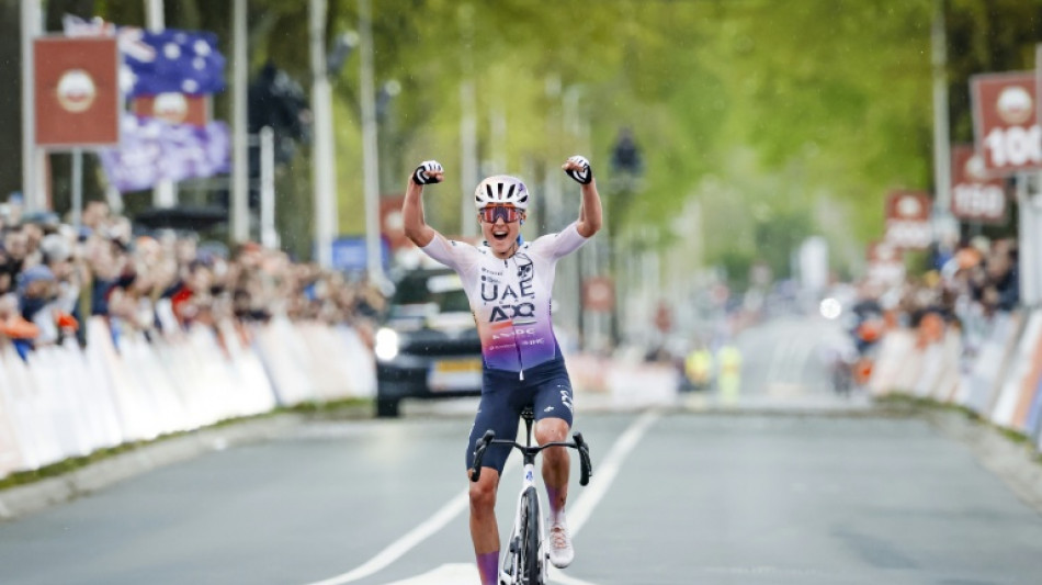 Blasi stuns field with victory in women's Amstel Gold Race