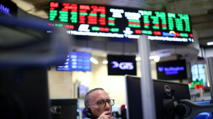 Les Bourses marquent le pas pour d&eacute;buter une semaine marathon