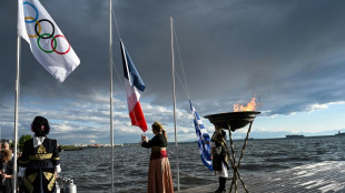JO-2024: la flamme remise aux Fran&ccedil;ais avant de quitter la Gr&egrave;ce