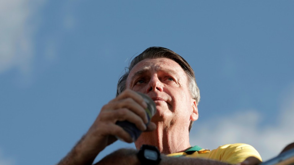 Bolsonaro depõe na PF sobre campanha do filho nos EUA contra ministros