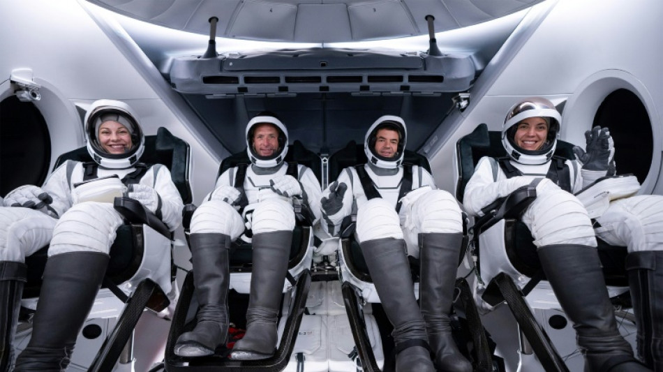 Misi&oacute;n de SpaceX despega para el primer paseo espacial privado