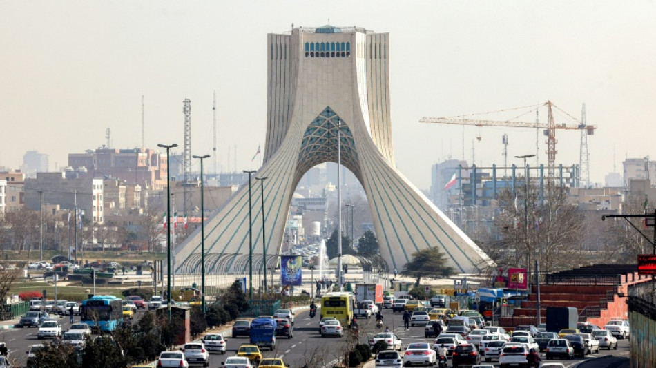 Ir&atilde; adverte estudantes a n&atilde;o ultrapassarem 'limites' nos protestos