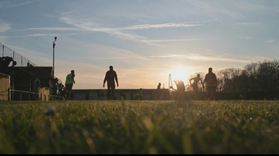 Indre: le club de foot d'un village berrichon sauv&eacute; par des migrants