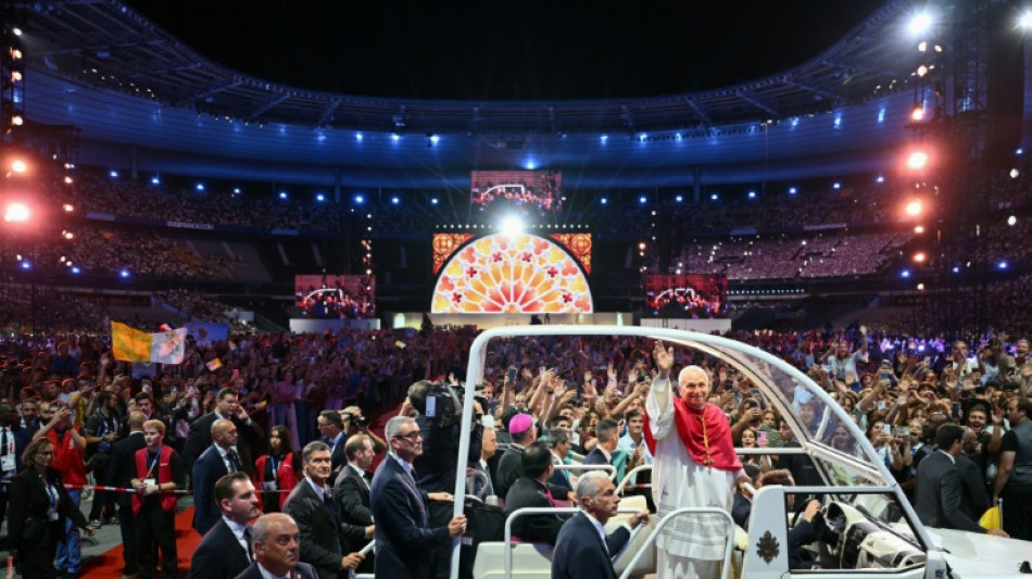 Pope calls worshippers 'saints of France' after AI warning
