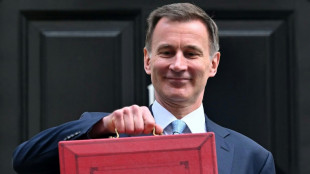 El gobierno conservador brit&aacute;nico baja los impuestos en un a&ntilde;o de elecciones