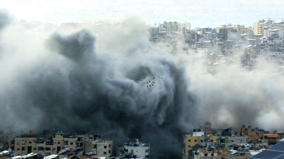Combates entre Hezbol&aacute; e Israel en el sur de L&iacute;bano, bombardeos en suburbios de Beirut
