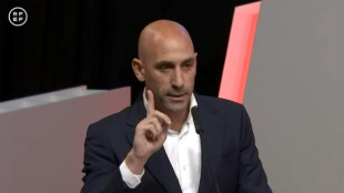 El presidente del f&uacute;tbol espa&ntilde;ol rechaza dimitir tras el caso del beso forzado