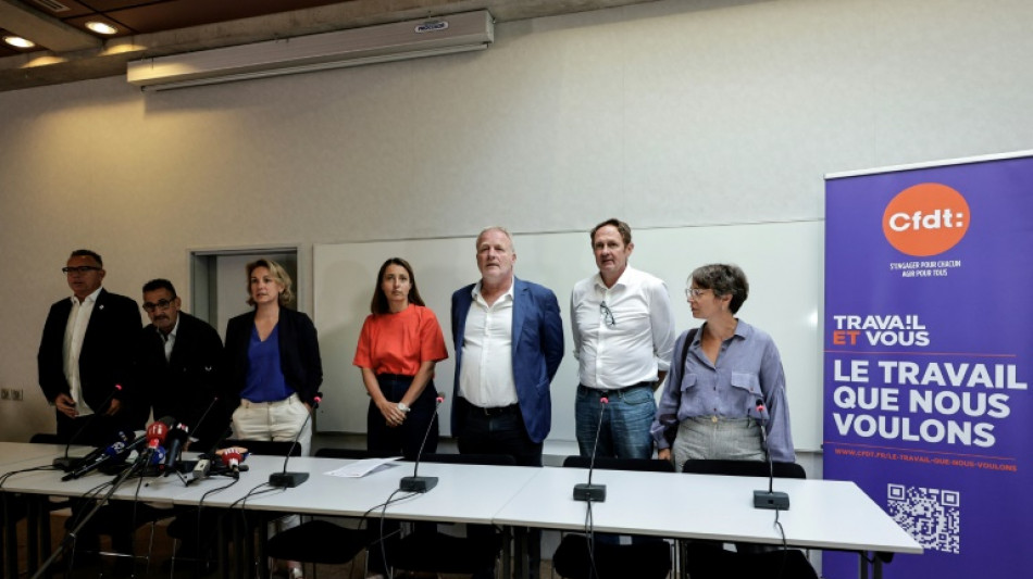 Sindicatos franceses convocam mobiliza&ccedil;&atilde;o contra projeto de or&ccedil;amento