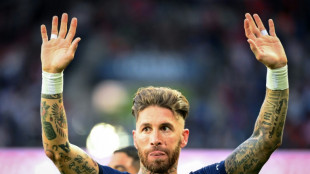 Sevilla oficializa contrata&ccedil;&atilde;o de Sergio Ramos por uma temporada