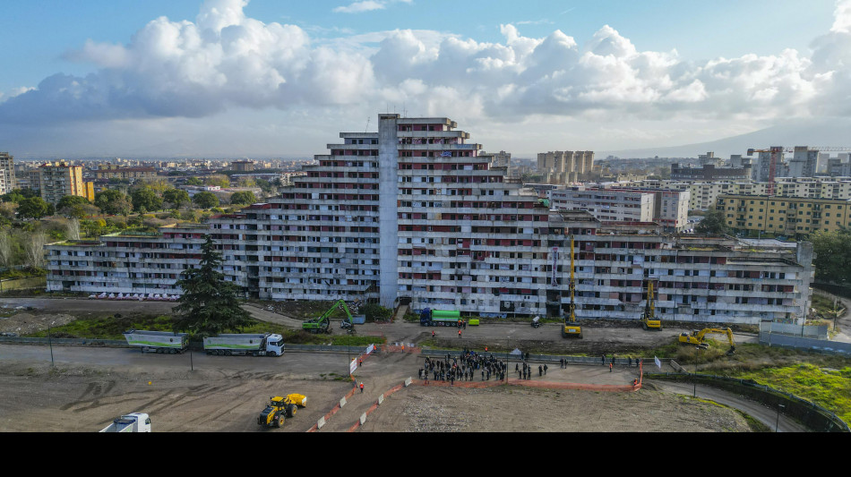 Foti, 'Scampia rinasce grazie ai fondi di coesione'