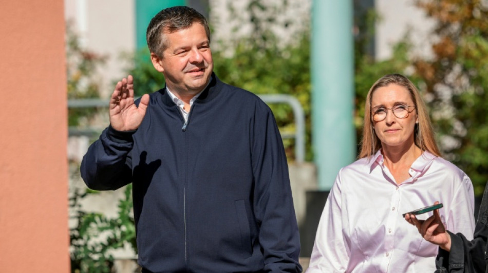 CDU-Spitzenkandidat Sven Schulze gibt seine Stimme in Magdeburg ab 