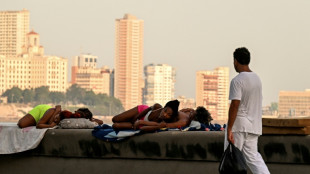 Cuba restaura eletricidade ap&oacute;s apag&atilde;o nacional, mas cortes persistem