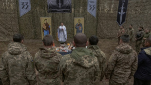 Capel&atilde;o para vivos e mortos no campo de batalha na Ucr&acirc;nia