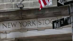 Wall Street ouvre en hausse, profite d'un nouveau rebond de la tech