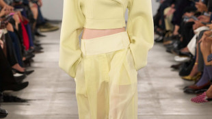 Sfila il minimalismo funzionale di Sportmax