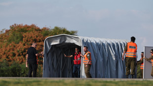 I primi sette ostaggi liberi consegnati all'Idf