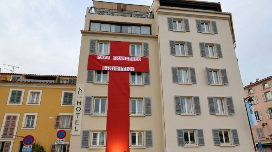 Le pape &agrave; Ajaccio, "un cadeau de No&euml;l que toute la Corse attendait"