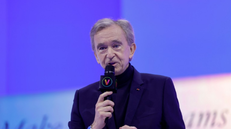 Los beneficios semestrales del l&iacute;der mundial del lujo LVMH caen un 14%