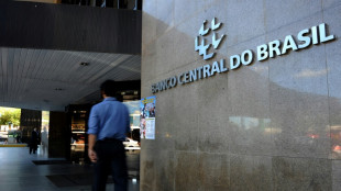 Banco Central de Brasil sube tasa de inter&eacute;s un punto, a 13,25% 