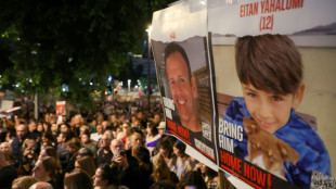 El exreh&eacute;n franco-israel&iacute; de 12 a&ntilde;os vivi&oacute; "horrores" durante su cautiverio en Gaza , afirma su t&iacute;a