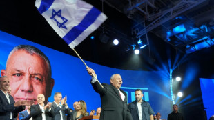 Netanyahu y su rival prometen cada uno gobernar tras re&ntilde;idas elecciones en Israel