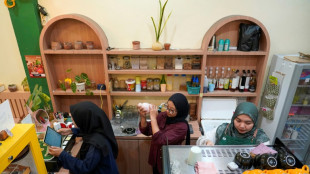 Un caf&eacute; de mujeres rompe estereotipos en la provincia m&aacute;s conservadora de Indonesia