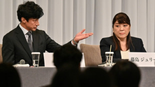 Una agencia de pop japon&eacute;s reconoce los abusos sexuales de su fundador