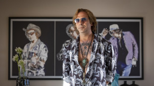 Zalone sulle tracce della figlia nel trailer di Buen Camino