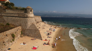 "Soleil, UV et cancer": engouement &agrave; Ajaccio pour un d&eacute;pistage gratuit du m&eacute;lanome