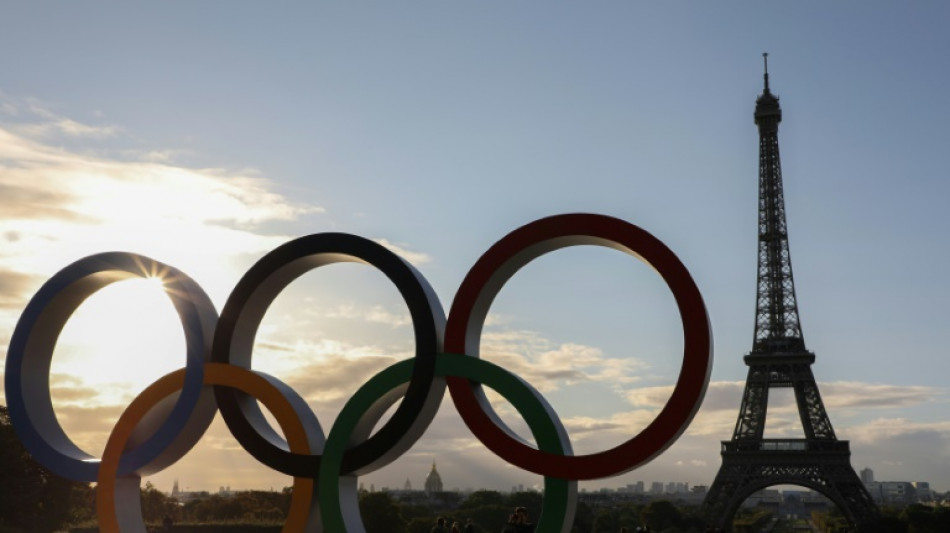 Les anneaux olympiques seront install&eacute;s sur la tour Eiffel pour les JO