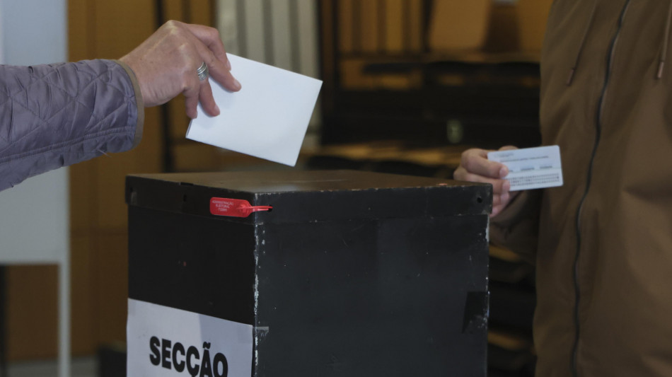 Exit poll, il socialista Seguro in testa alle presidenziali portoghesi