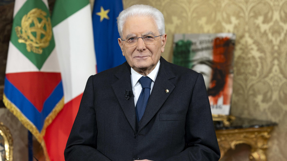 Mattarella ai giovani, scegliete il futuro, ripugnante chi rifiuta la pace