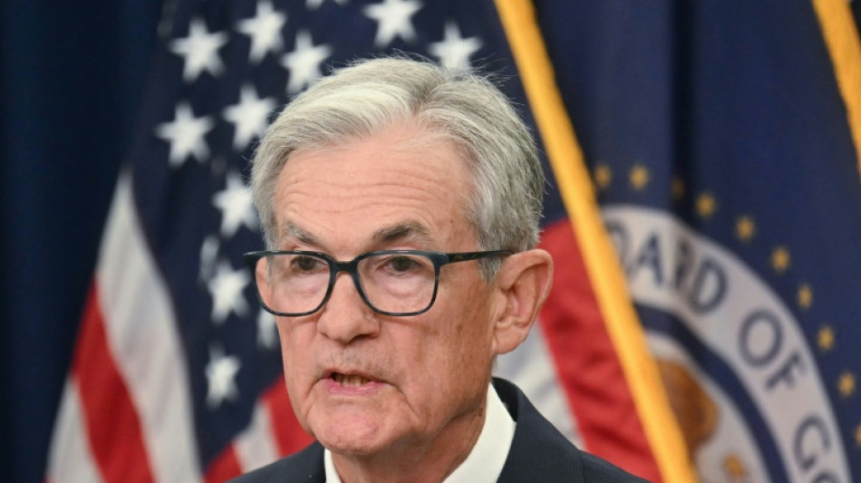 Powell advierte sobre riesgos de inflación si la Fed recorta tasas "demasiado agresivamente"