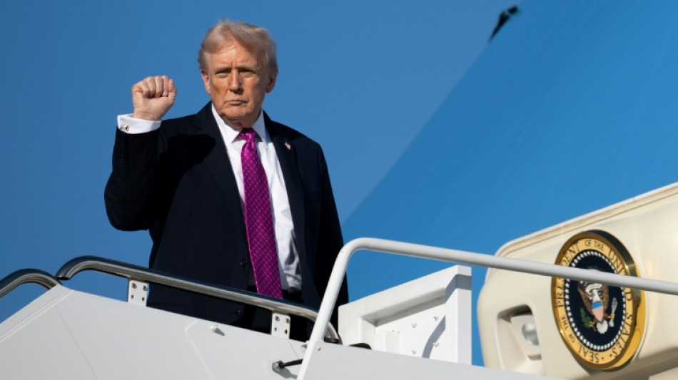 Trump parte em viagem pela Ásia, onde se encontrará com Xi e espera ter reunião com Lula